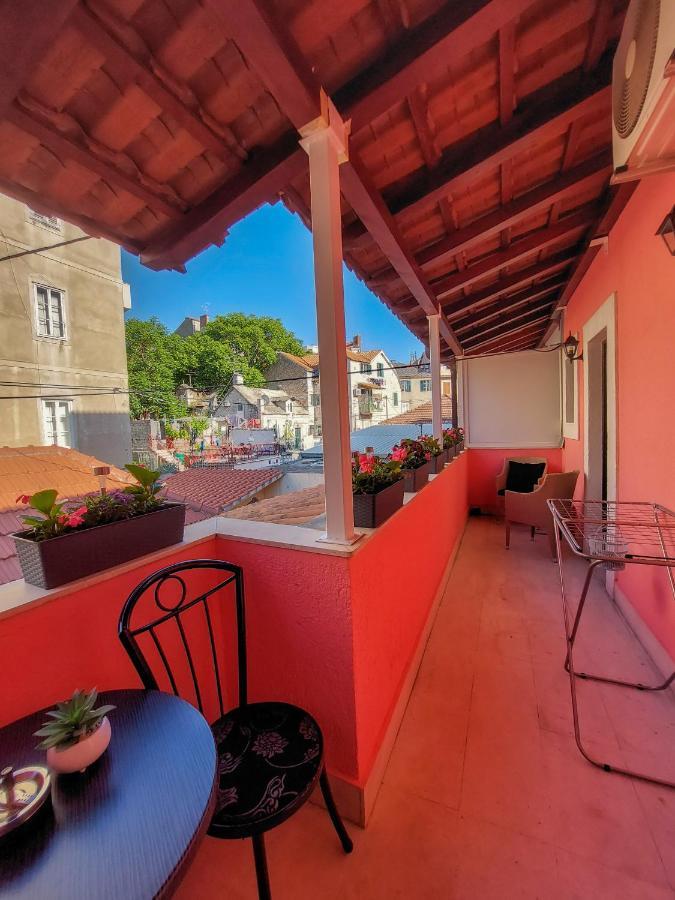 Apartment Dalmatino Сплит Екстериор снимка