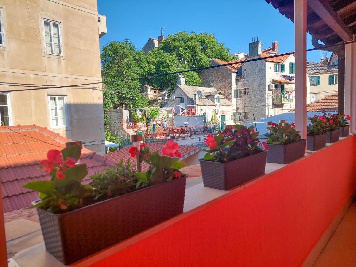 Apartment Dalmatino Сплит Екстериор снимка