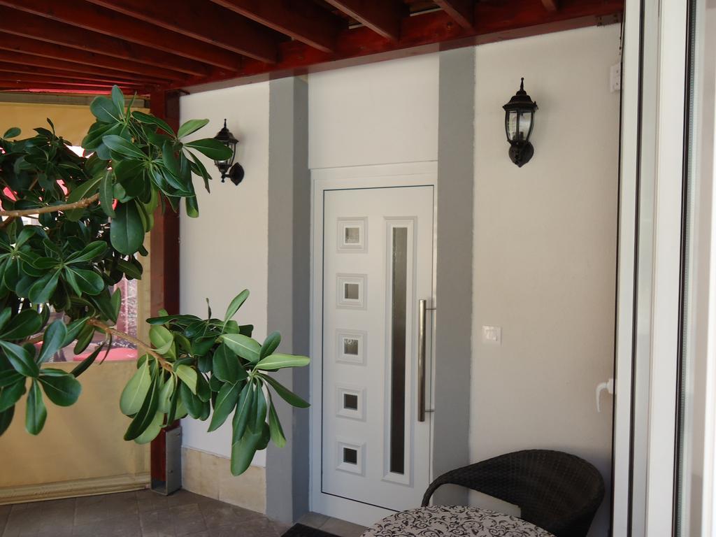 Apartment Dalmatino Сплит Екстериор снимка